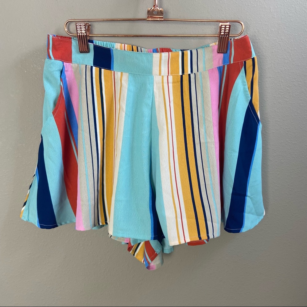 TCEC Stripe Pull On Shorts Medium NWT